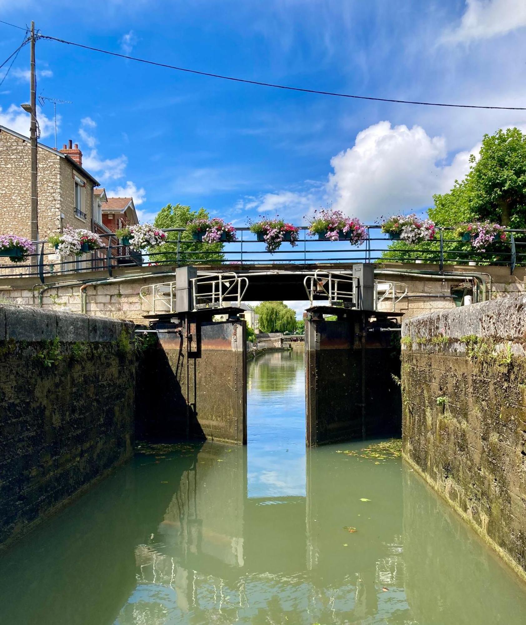 La Maison Virginie 1 A 2 Pers Charmant Hyper Centre- Cour- Parking- Linge- Fibre- Proximite Lac Canal Piscine Montargis Eksteriør bilde