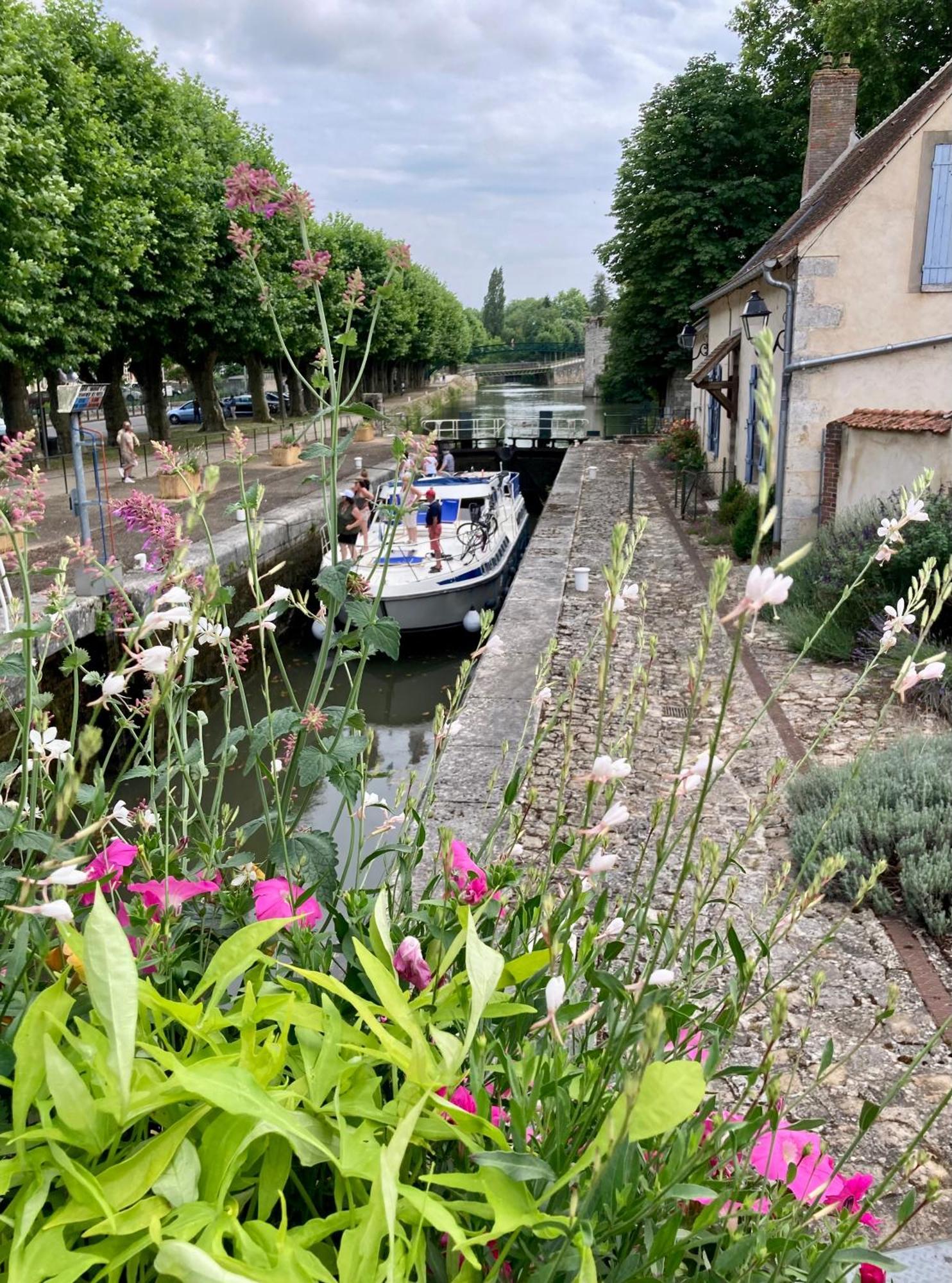 La Maison Virginie 1 A 2 Pers Charmant Hyper Centre- Cour- Parking- Linge- Fibre- Proximite Lac Canal Piscine Montargis Eksteriør bilde